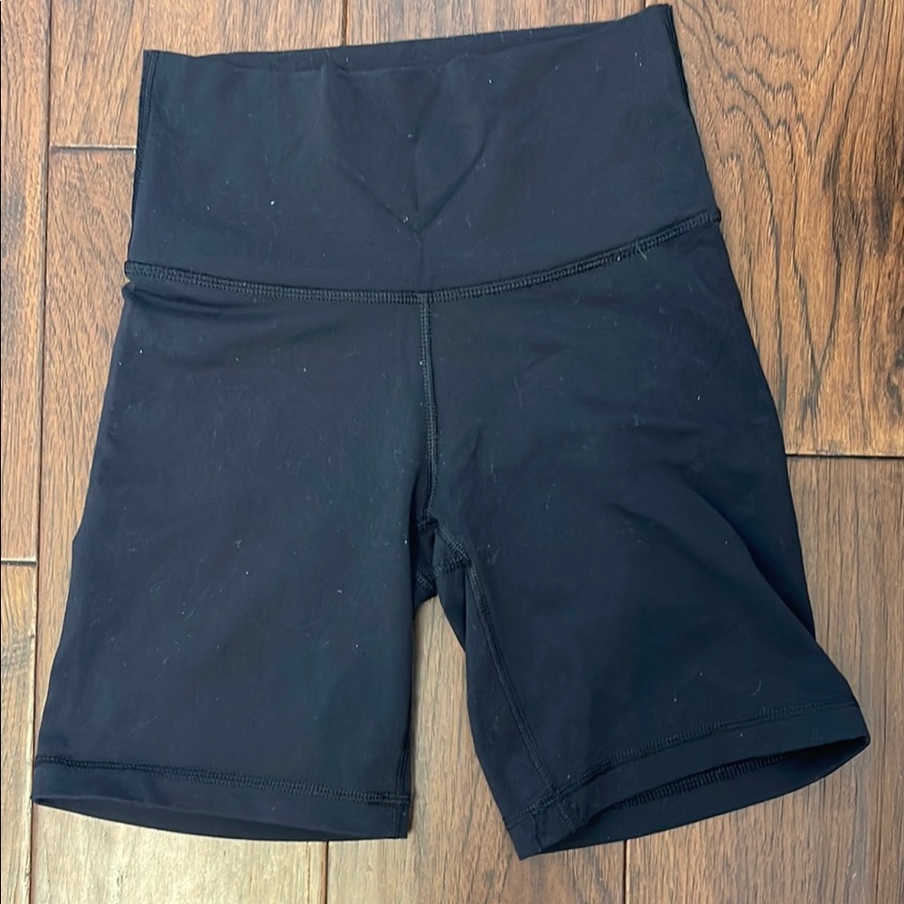 TNA Women's Black High-Waisted Shorts size xsmall